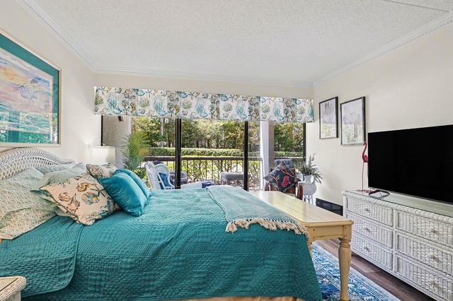 311 71st Ave N Apt 1C, Myrtle Beach, SC 29572