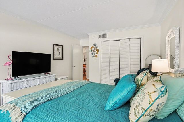 311 71st Ave N Apt 1C, Myrtle Beach, SC 29572