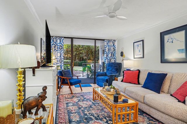 311 71st Ave N Apt 1C, Myrtle Beach, SC 29572