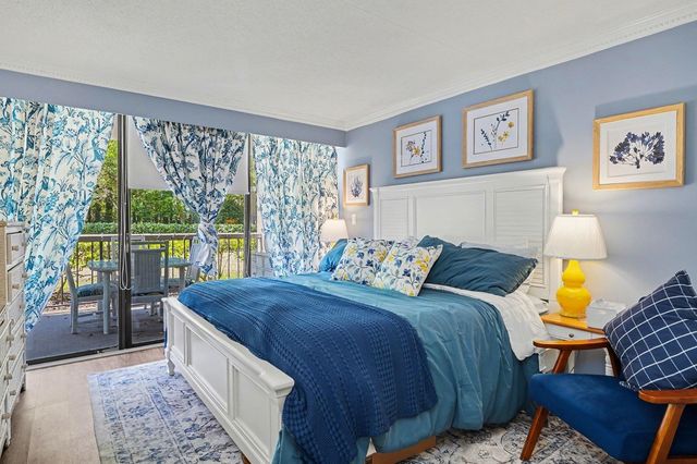 311 71st Ave N Apt 1C, Myrtle Beach, SC 29572