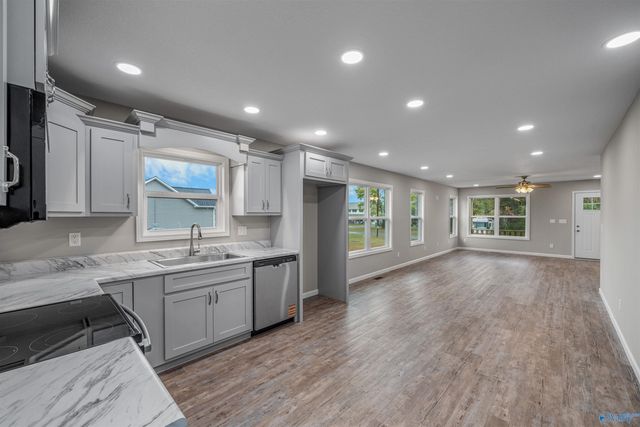 92 Mccurdy Drive, Henagar, AL 35978