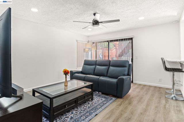 3724 Greenhills Ave, Castro Valley, CA 94546