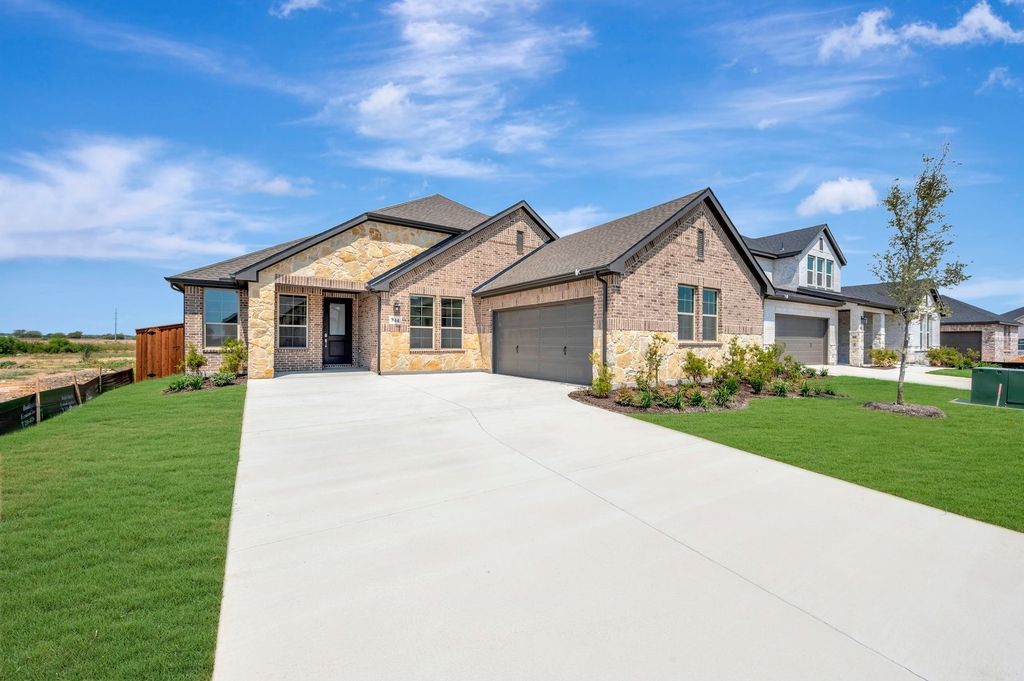 344 Kathryn Drive, Fort Worth, TX 76052 — exterior