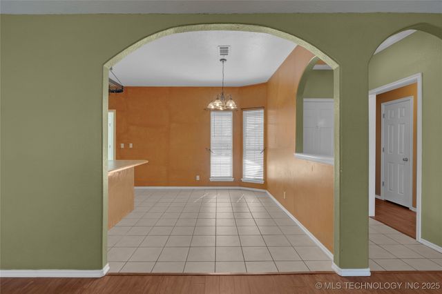 11824 N 107th East Place, Collinsville, OK 74021