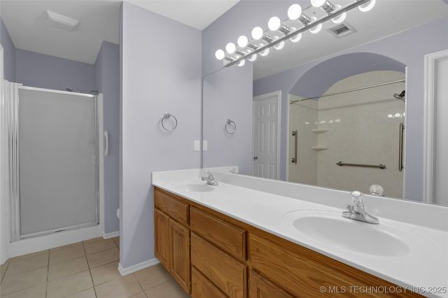 11824 N 107th East Place, Collinsville, OK 74021