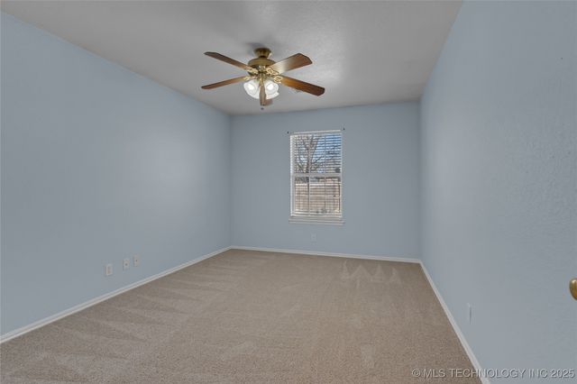 11824 N 107th East Place, Collinsville, OK 74021