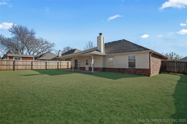 11824 N 107th East Place, Collinsville, OK 74021
