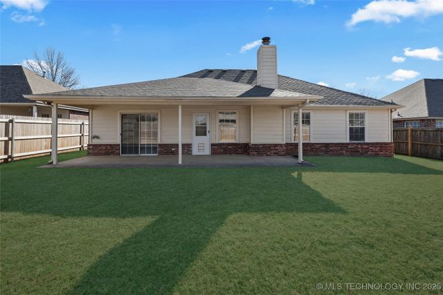 11824 N 107th East Place, Collinsville, OK 74021