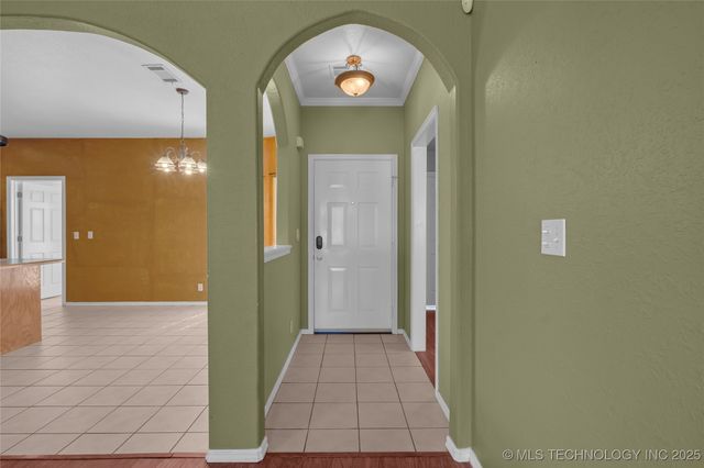 11824 N 107th East Place, Collinsville, OK 74021