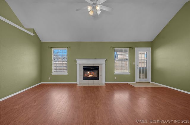 11824 N 107th East Place, Collinsville, OK 74021