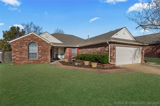 11824 N 107th East Place, Collinsville, OK 74021