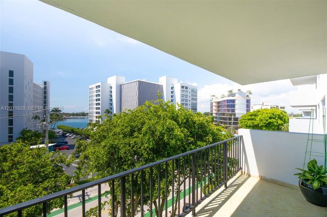 1001 91 511, Bay Harbor Islands, FL 33154