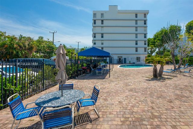 1001 91 511, Bay Harbor Islands, FL 33154