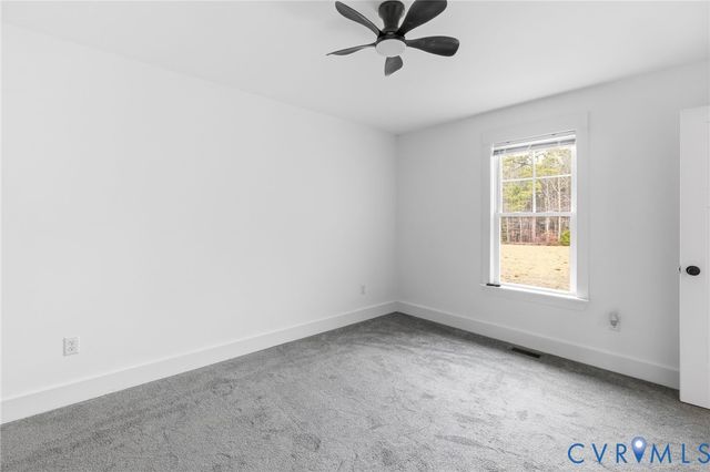 5245 Courtland Rd, Disputanta, VA 23842