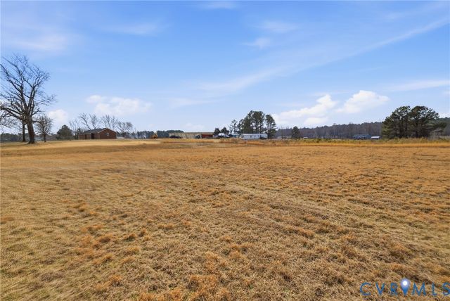 5245 Courtland Rd, Disputanta, VA 23842