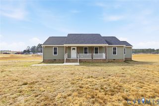5245 Courtland Rd, Disputanta, VA 23842