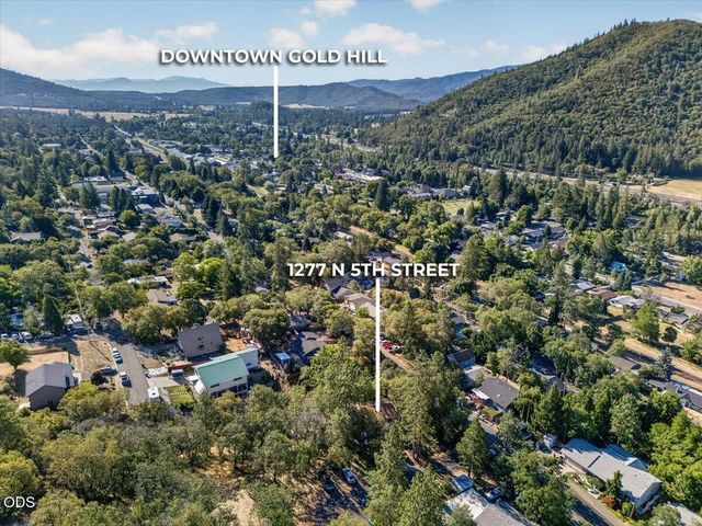 1277 N 5th Avenue, Gold Hill, OR 97525