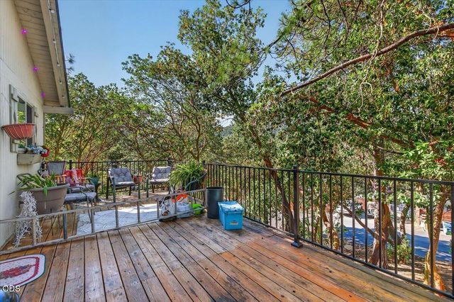 1277 N 5th Avenue, Gold Hill, OR 97525