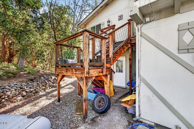 1277 N 5th Avenue, Gold Hill, OR 97525