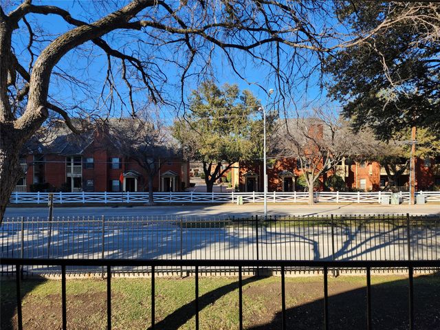 5300 Keller Springs Road 2090, Dallas, TX 75248