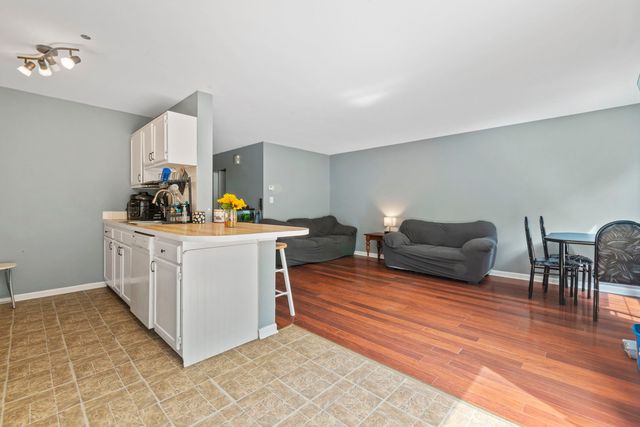 7529 Wedgewood Drive, Hanover Park, IL 60133