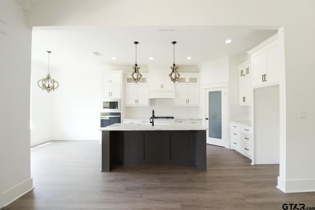 1066 Stagecoach Bend, Bullard, TX 75757