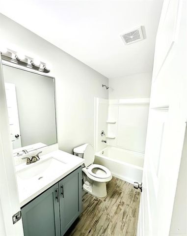 925 N Iowa Avenue, Brownsville, TX 78521