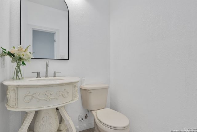 11418 Lago Vista, Helotes, TX 78023