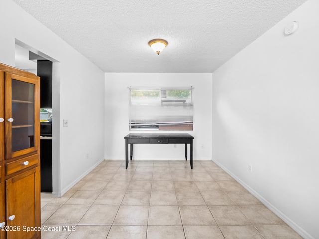 674 Antigua Street NE, Palm Bay, FL 32907