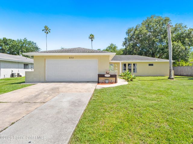 674 Antigua Street NE, Palm Bay, FL 32907