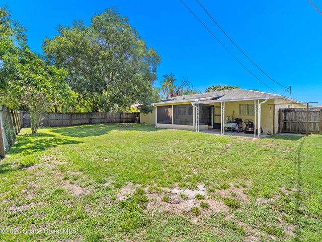 674 Antigua Street NE, Palm Bay, FL 32907