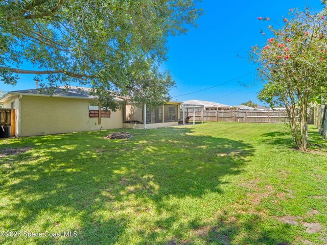 674 Antigua Street NE, Palm Bay, FL 32907