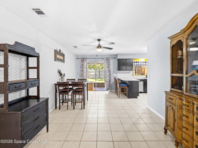 674 Antigua Street NE, Palm Bay, FL 32907