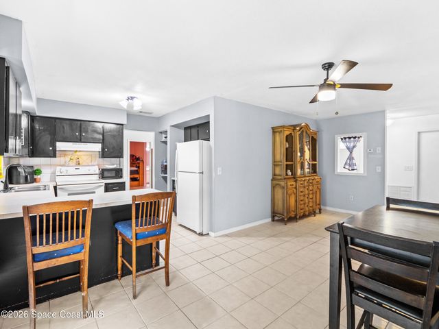 674 Antigua Street NE, Palm Bay, FL 32907