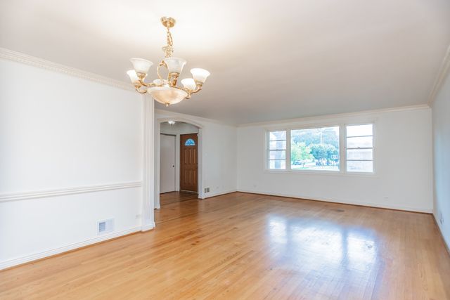 2519 Sunnyside Avenue, Westchester, IL 60154