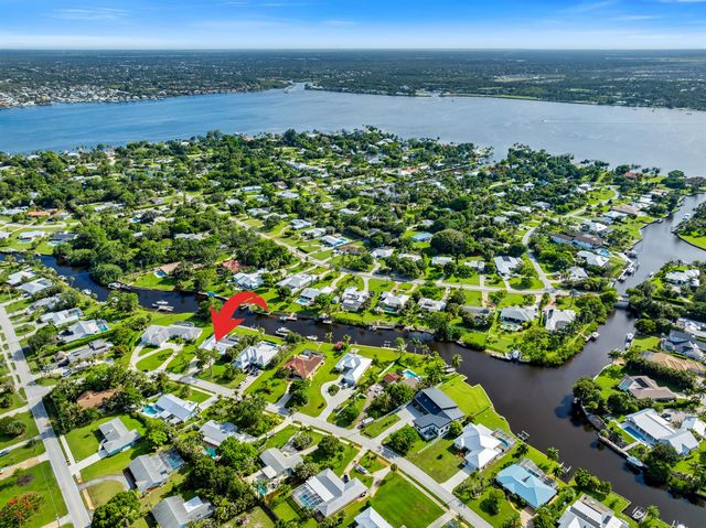 1310 NW LAKESIDE Trail, Stuart, FL 34994