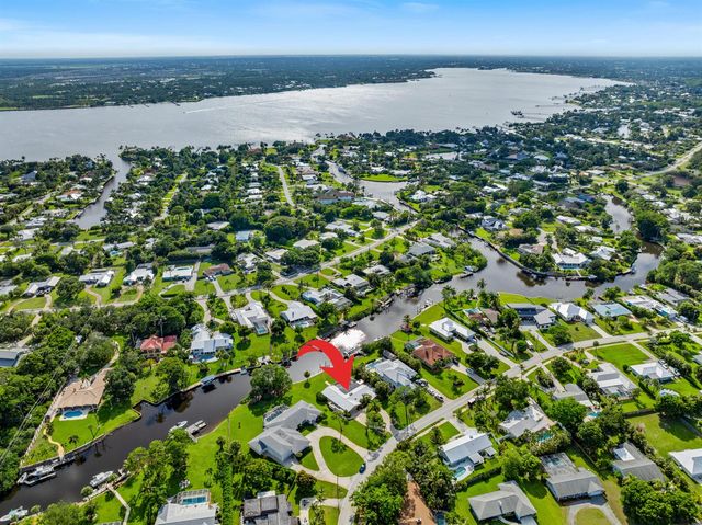 1310 NW LAKESIDE Trail, Stuart, FL 34994