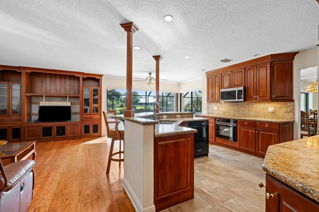 1310 NW LAKESIDE Trail, Stuart, FL 34994