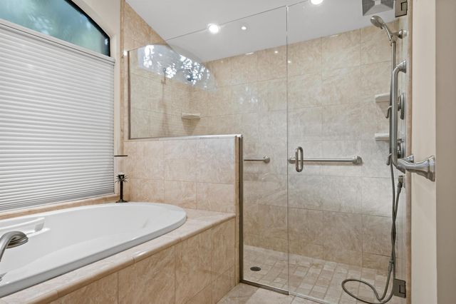 1310 NW LAKESIDE Trail, Stuart, FL 34994