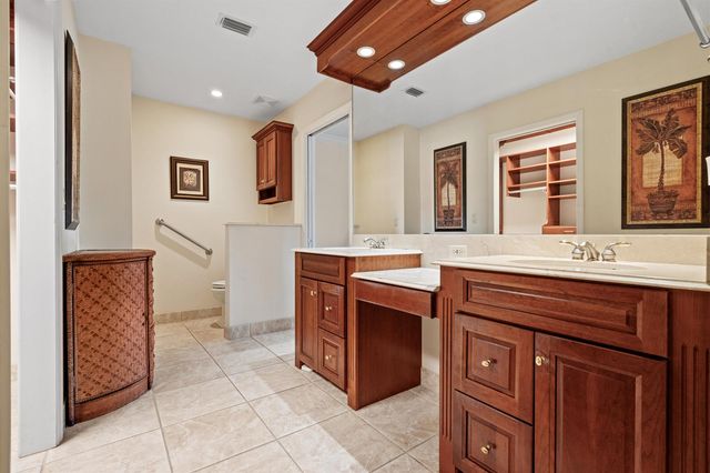 1310 NW LAKESIDE Trail, Stuart, FL 34994