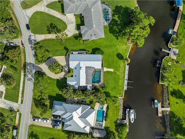 1310 NW LAKESIDE Trail, Stuart, FL 34994