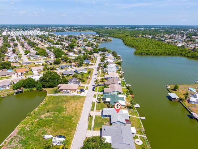 3132 JACKSON DRIVE, Holiday, FL 34691