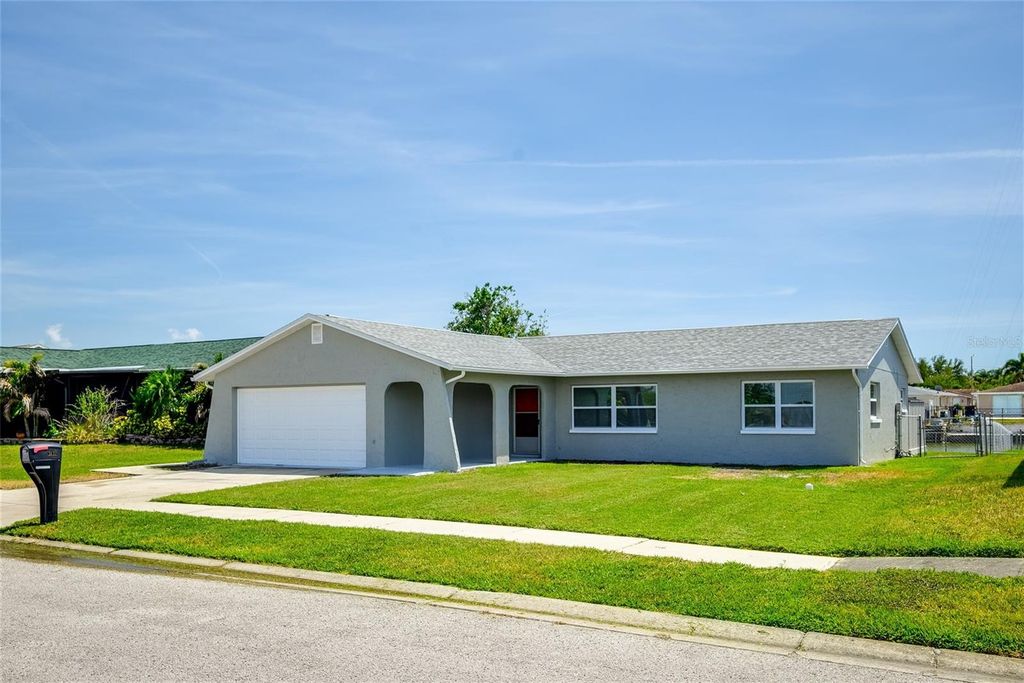 3132 JACKSON DRIVE, Holiday, FL 34691