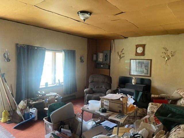 178 S South California Drive, W Pike Run Twp, PA 15423