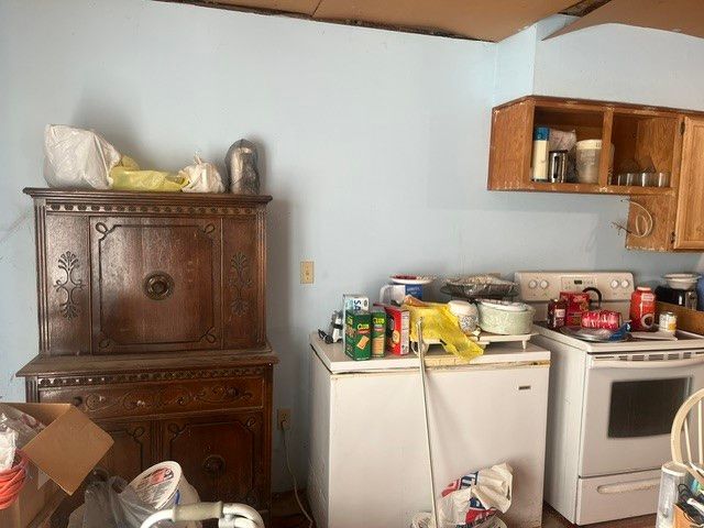 178 S South California Drive, W Pike Run Twp, PA 15423