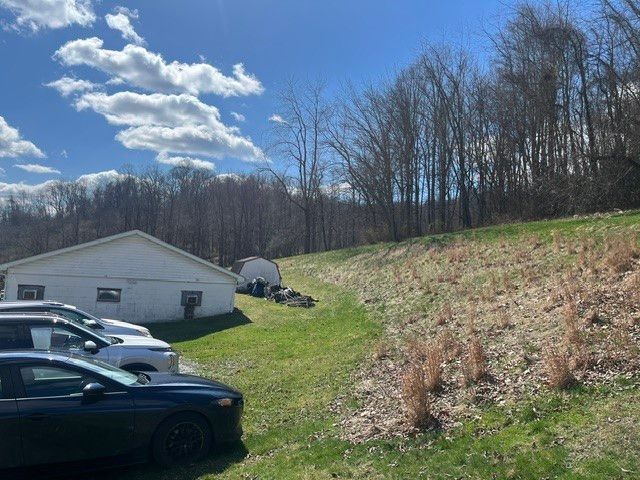 178 S South California Drive, W Pike Run Twp, PA 15423