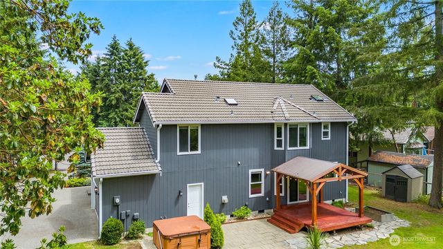 7541 58th Avenue NE, Olympia, WA 98516