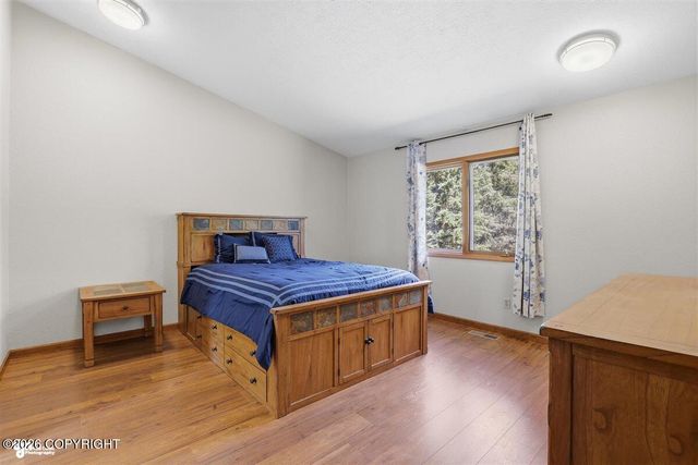 13340 Bainbridge Road, Anchorage, AK 99516