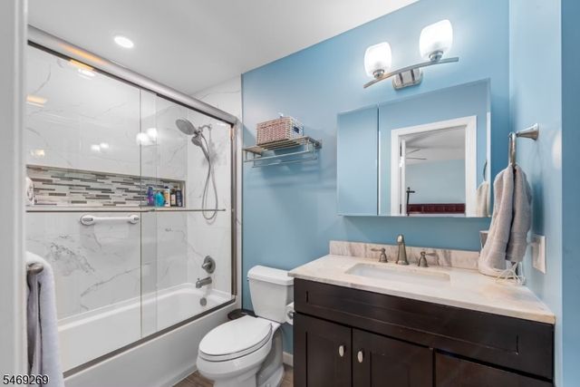 133 Durban Ave, Hopatcong Boro, NJ 07843