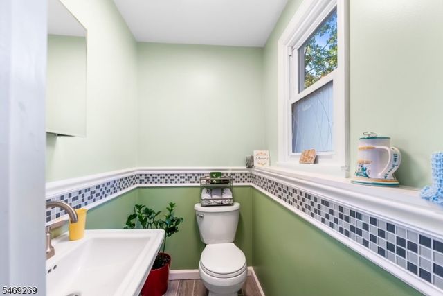 133 Durban Ave, Hopatcong Boro, NJ 07843